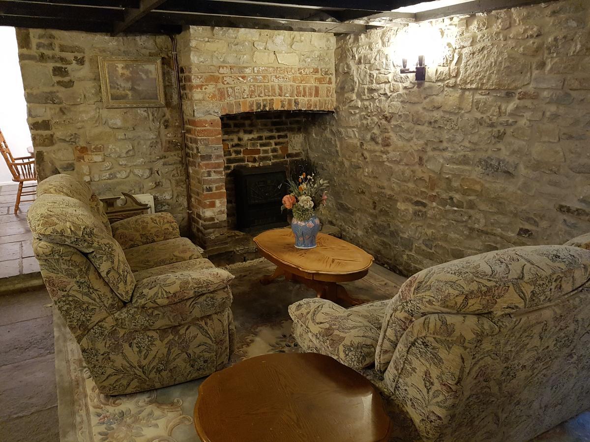The Marston Inn Йеавил Экстерьер фото